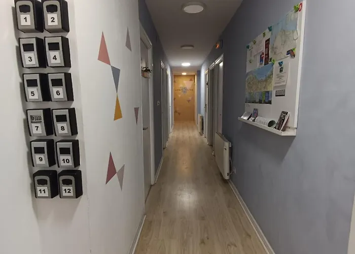 苏维亚城市客房旅馆 *